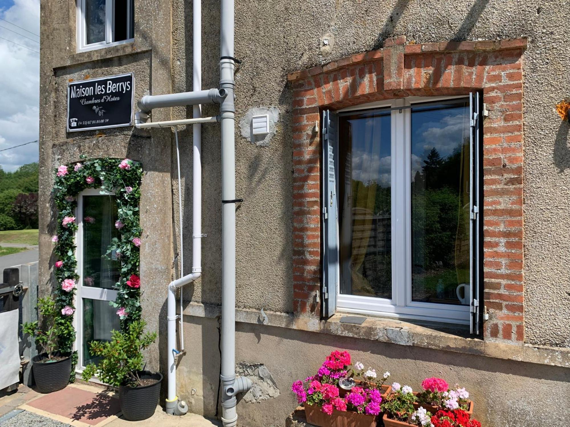 Maison Les Berrys Bourganeuf Екстериор снимка